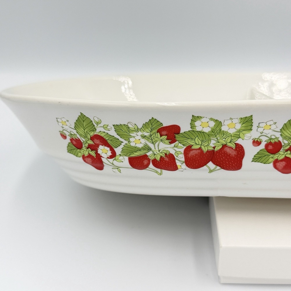 VTG Action Strawberry Divided Baking Dish Japan Cottagecore Retro Kitchen - Picture 8 of 15